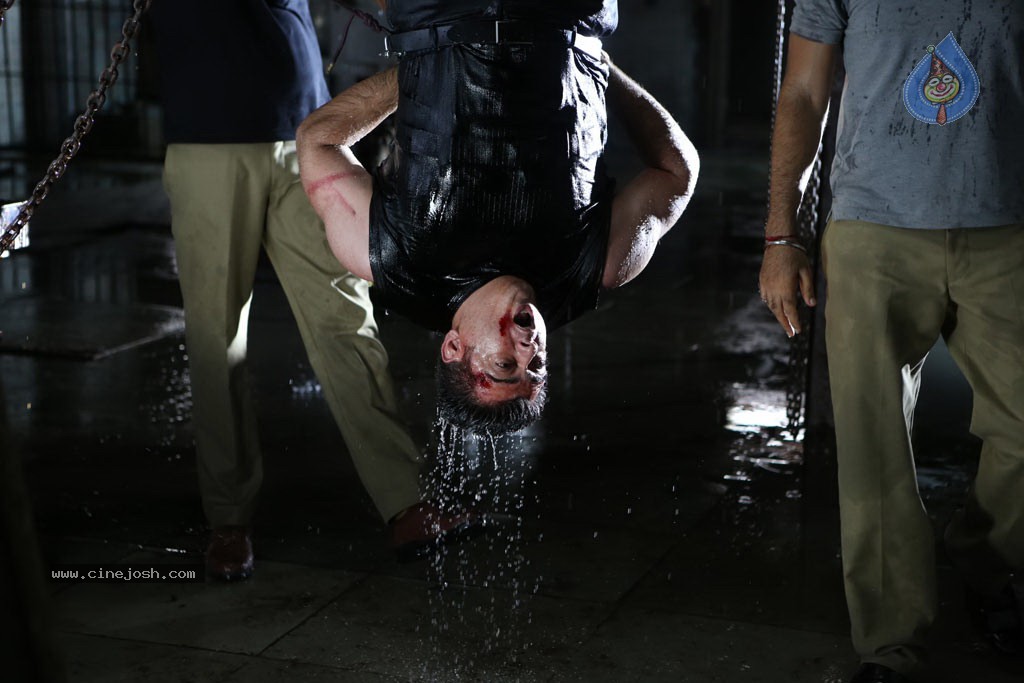 Arrambam Tamil Movie New Stills - 130 / 151 photos