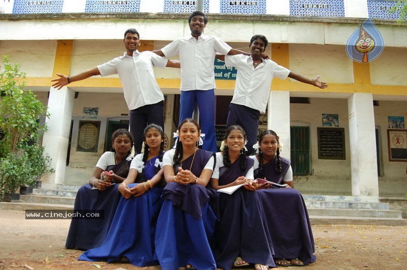 Arumbu Meesai Kurumbu Paarvai Stills - 13 / 55 photos