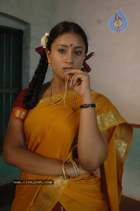 Arumbu Meesai Kurumbu Paarvai Stills - 33 / 55 photos