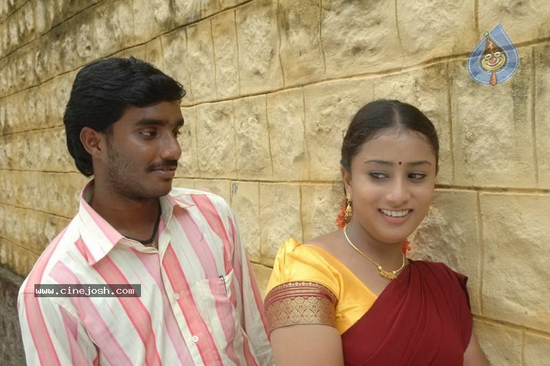 Arumbu Meesai Kurumbu Paarvai Stills - 34 / 55 photos