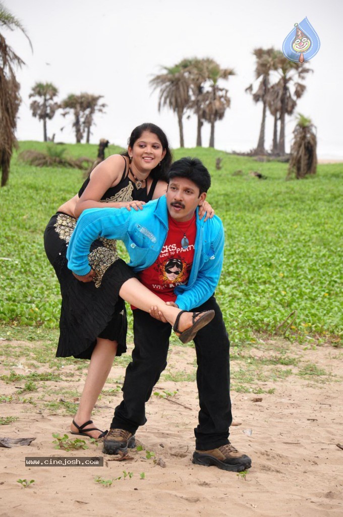 Asalem Jarigindante Movie Stills - 6 / 48 photos