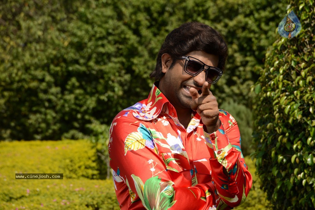 Athadu Aame O Scooter Latest Stills - 24 / 25 photos