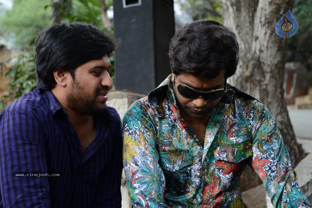 Athadu Aame O Scooter Movie Photos - 5 / 41 photos