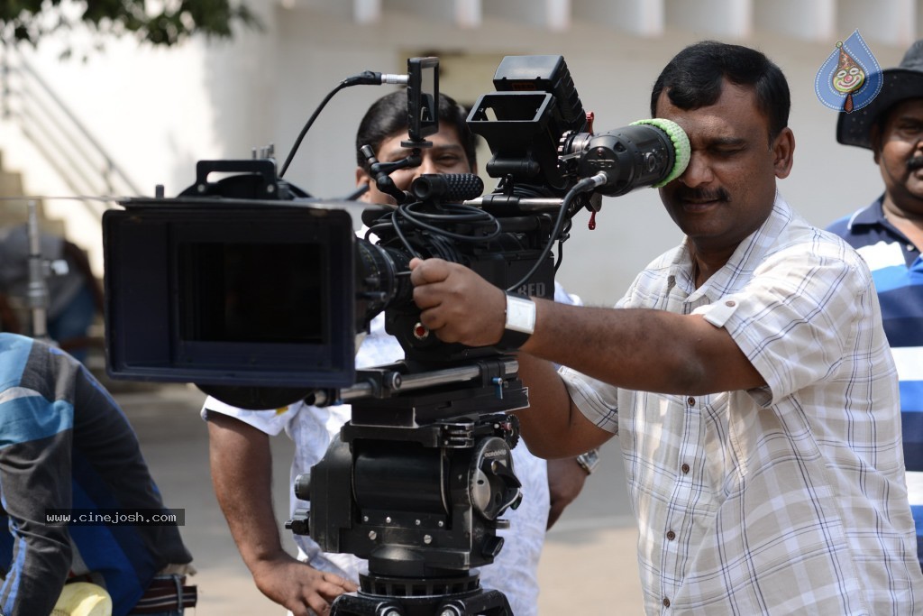 Athadu Aame O Scooter Movie Photos - 22 / 41 photos
