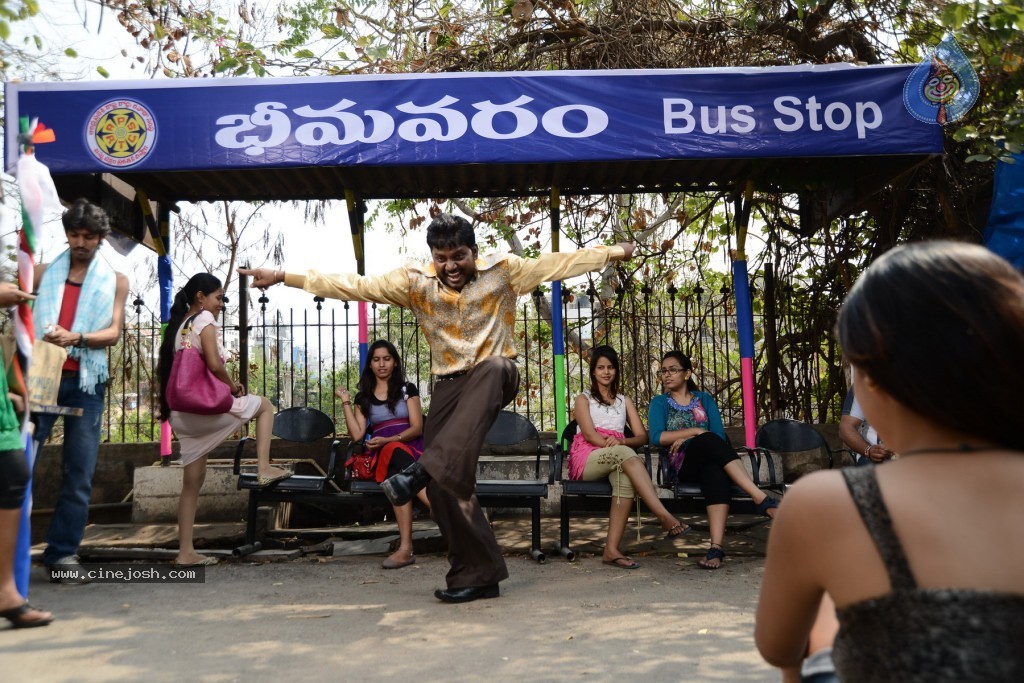 Athadu Aame O Scooter Movie Photos - 30 / 41 photos