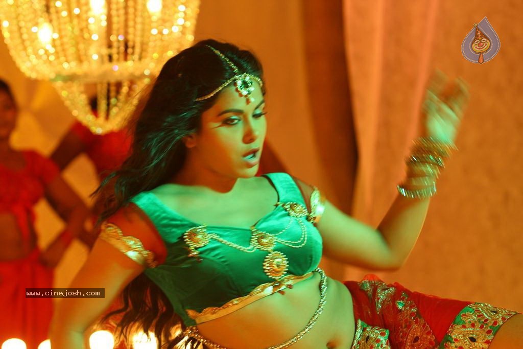 Athidhi Tamil Movie Hot Stills - 16 / 57 photos