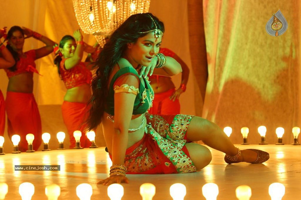Athidhi Tamil Movie Hot Stills - 54 / 57 photos