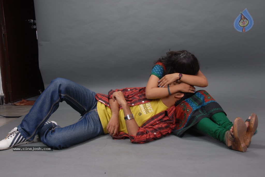 August 15 Movie Photo Shoot Stills - 32 / 78 photos