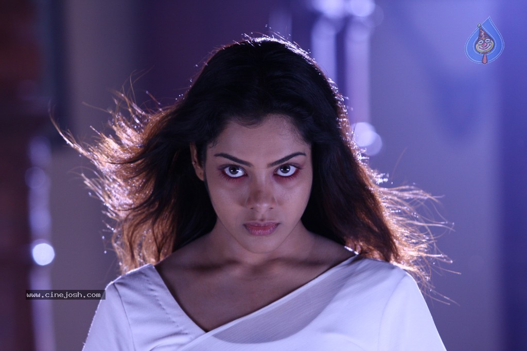 Avanthipuram Movie Stills - 13 / 42 photos