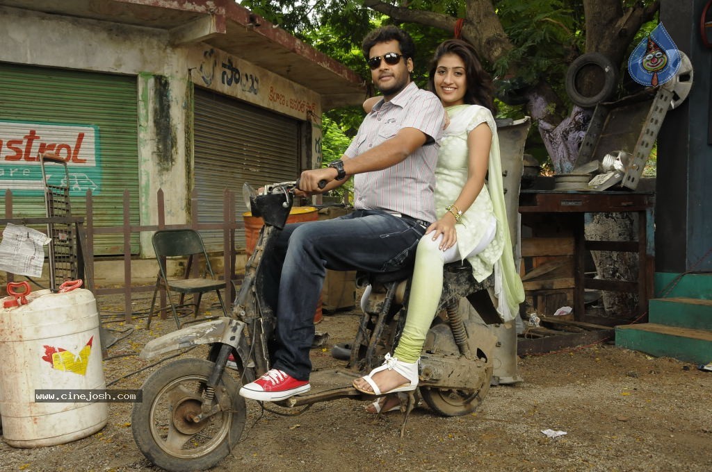 Ayyare Movie New Stills - 16 / 21 photos