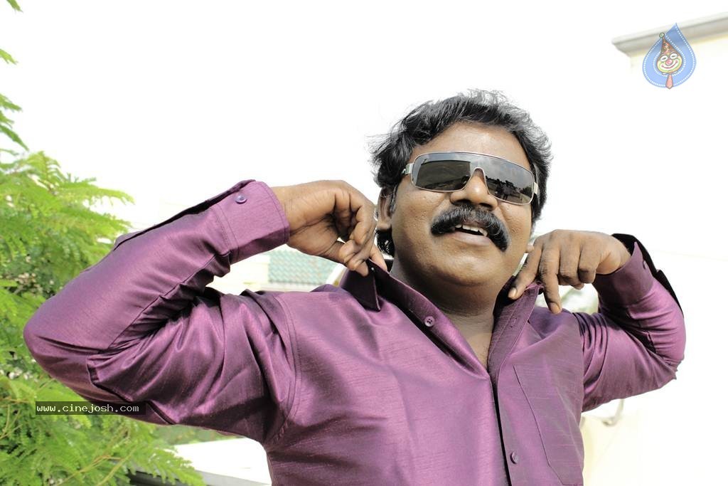 Azhagan Murugan Tamil Movie Stills - 14 / 38 photos