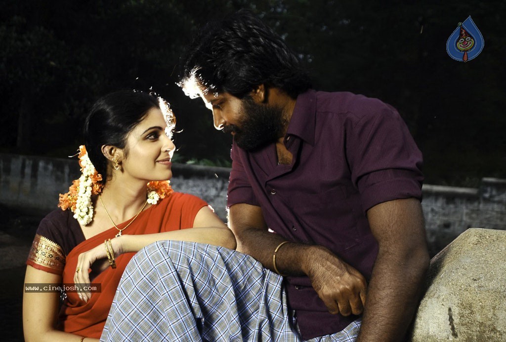 Azhagu Magan Tamil Movie Stills - 28 / 41 photos