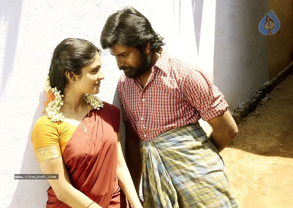 Azhagu Magan Tamil Movie Stills - 36 / 41 photos