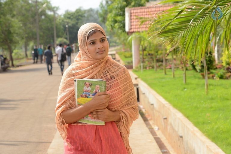 B Tech Babulu Movie Photos - 4 / 9 photos