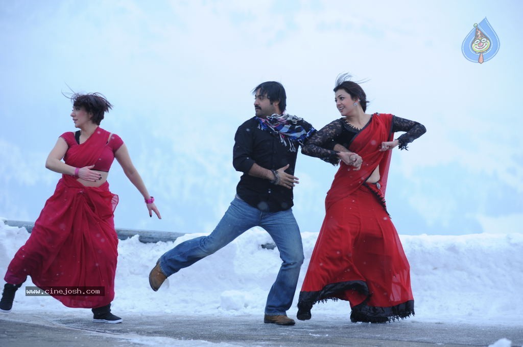 Baadshah New Stills - 29 / 64 photos