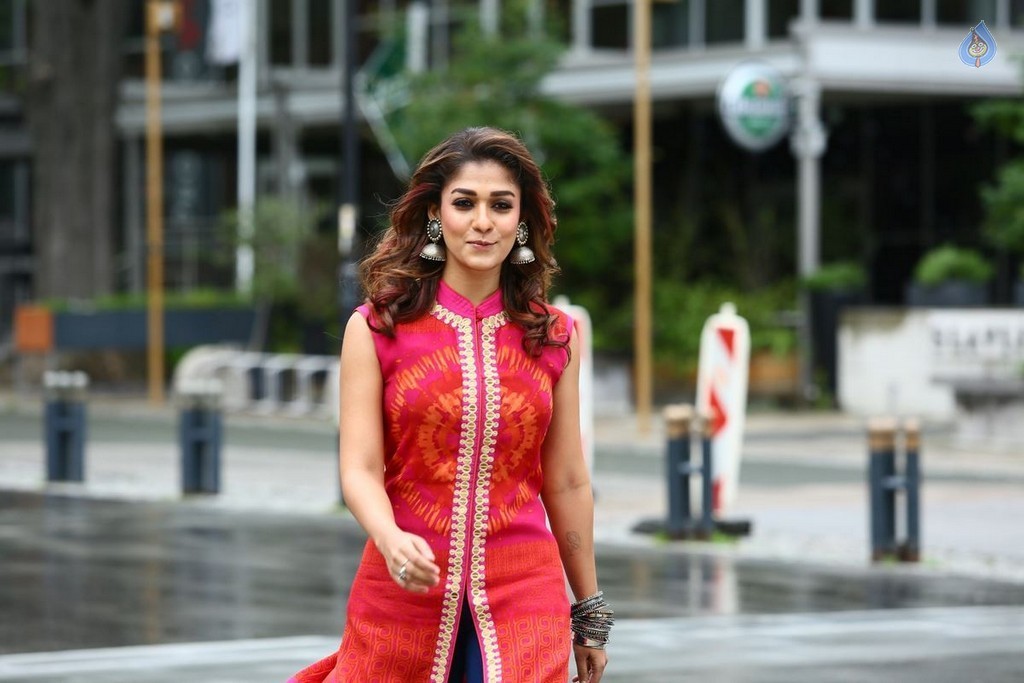 Babu Bangaram Movie Gallery - 3 / 31 photos
