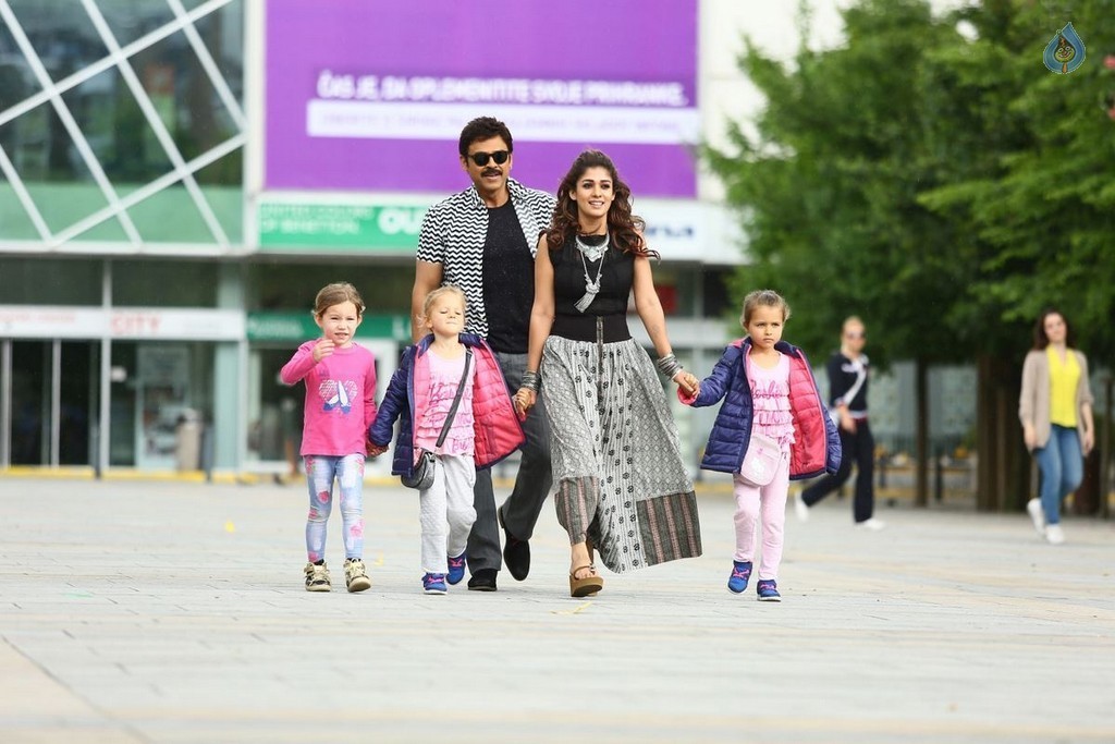 Babu Bangaram Movie Gallery - 16 / 31 photos