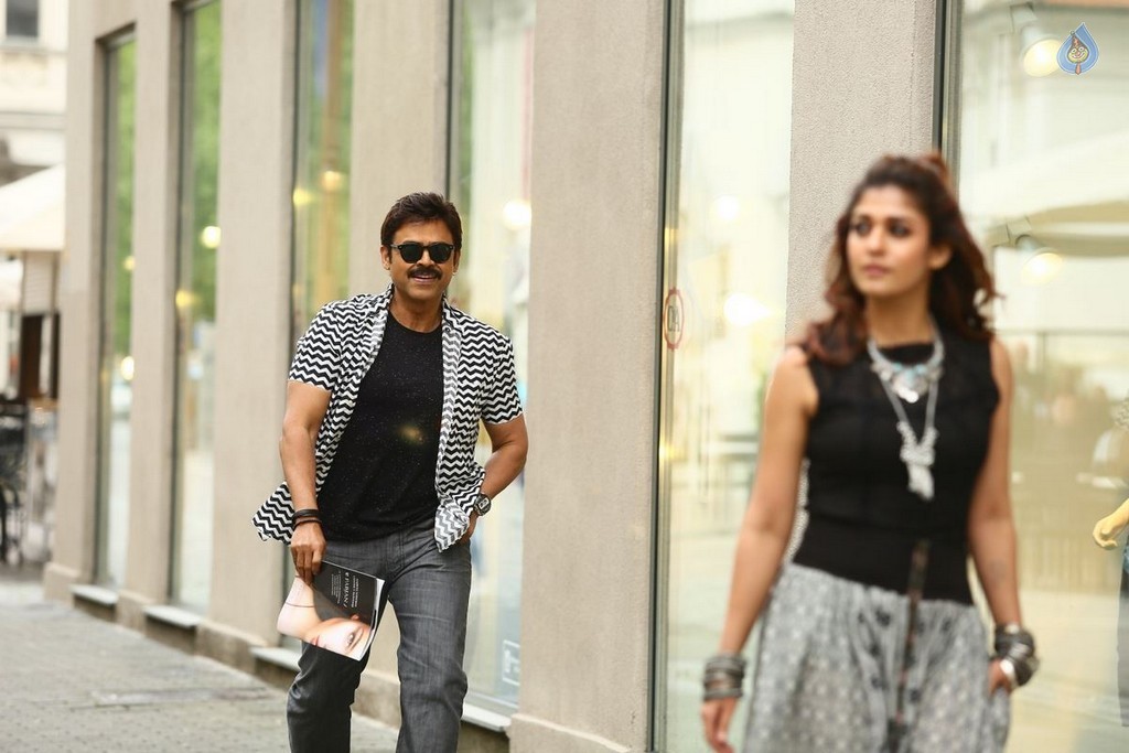 Babu Bangaram Movie Gallery - 30 / 31 photos