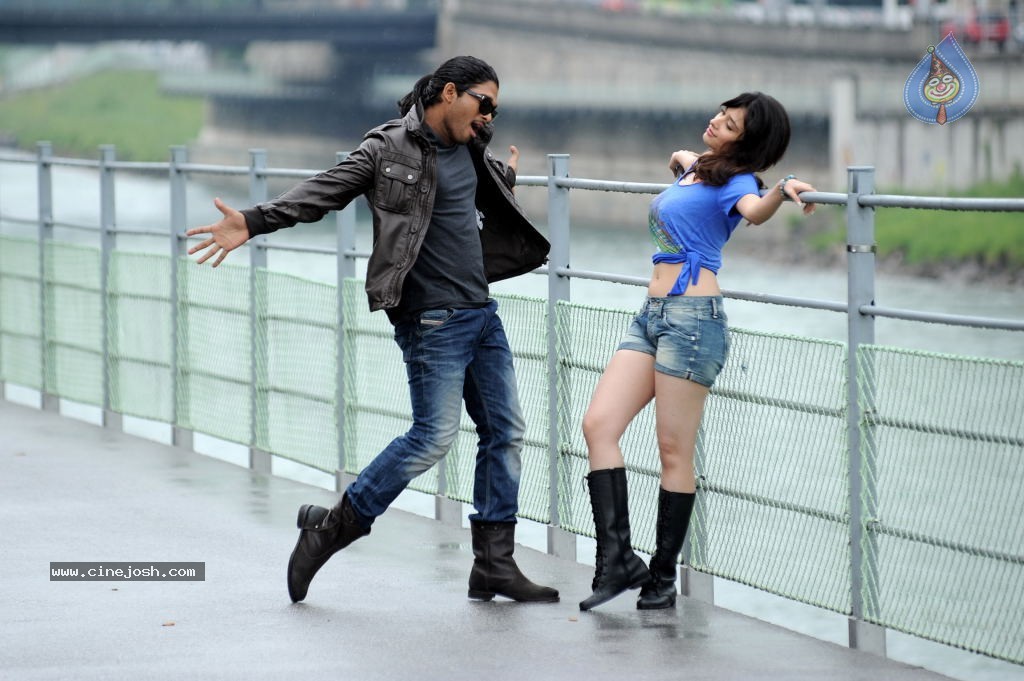 Badrinath Movie Stills - 6 / 16 photos