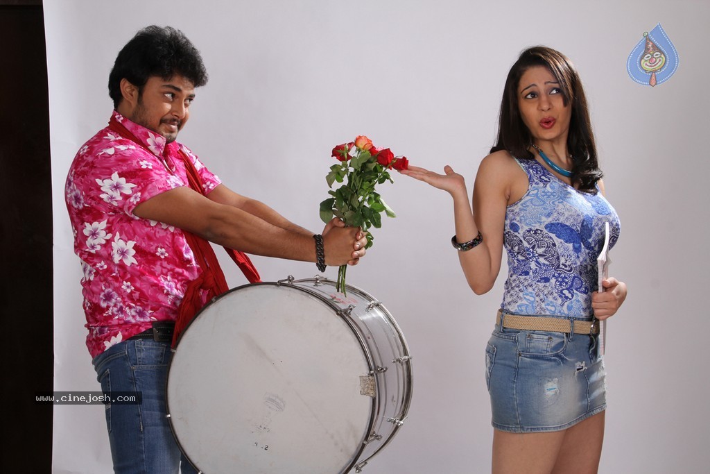 Band Baaja Stills n Walls - 33 / 93 photos