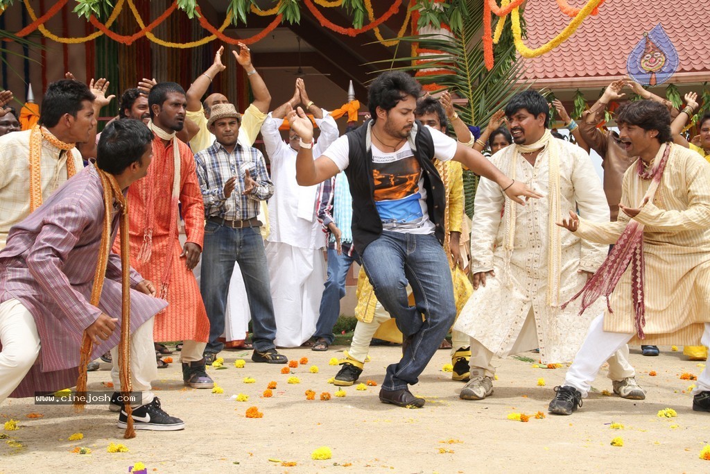 Band Baaja Stills n Walls - 55 / 93 photos