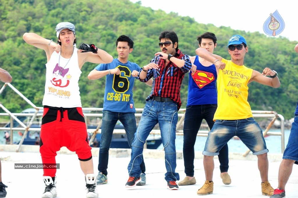 Band Balu Movie New Stills - 9 / 44 photos