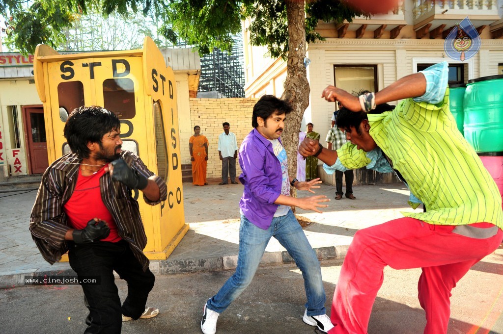 Band Balu Movie New Stills - 25 / 44 photos