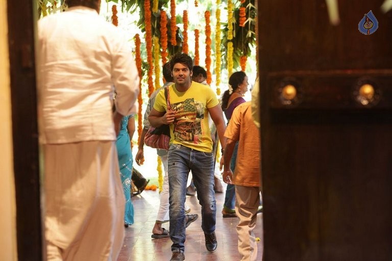 Bangalore Naatkal Photos and Posters - 34 / 84 photos