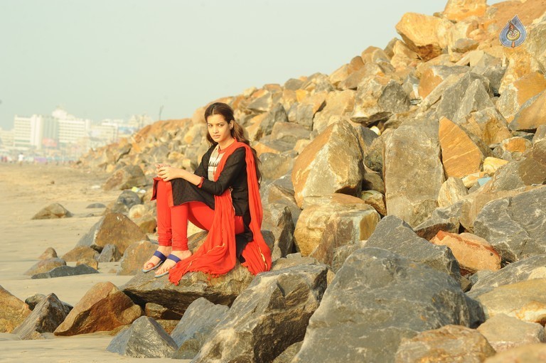 Banthipoola Janaki Movie Images - 21 / 53 photos