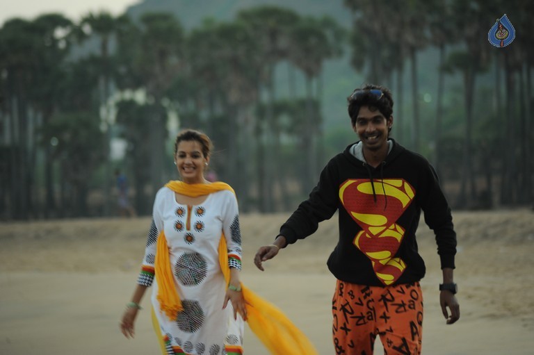 Banthipoola Janaki Movie Images - 27 / 53 photos