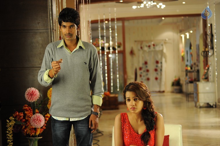 Banthipoola Janaki Movie Images - 32 / 53 photos