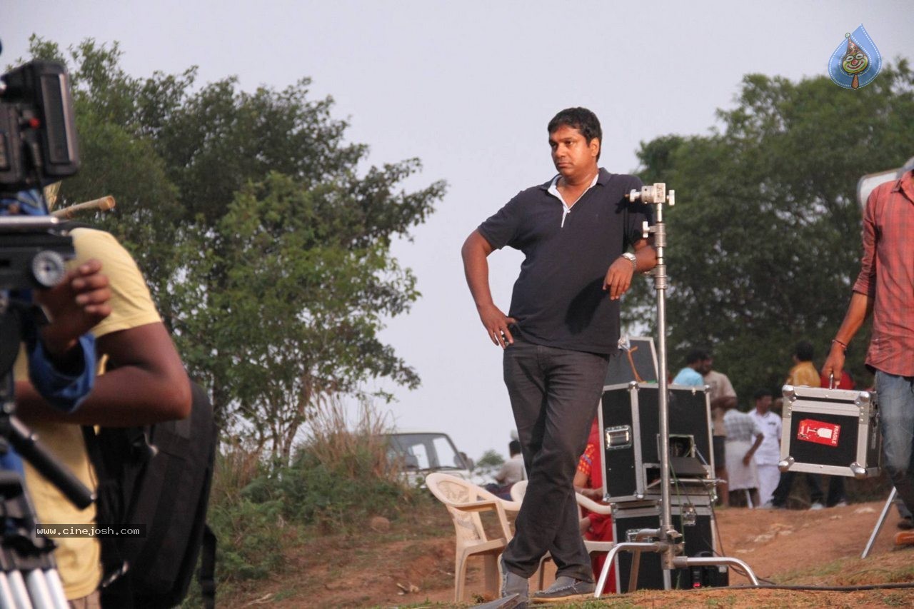 Basthi Movie Stills and Posters - 7 / 128 photos