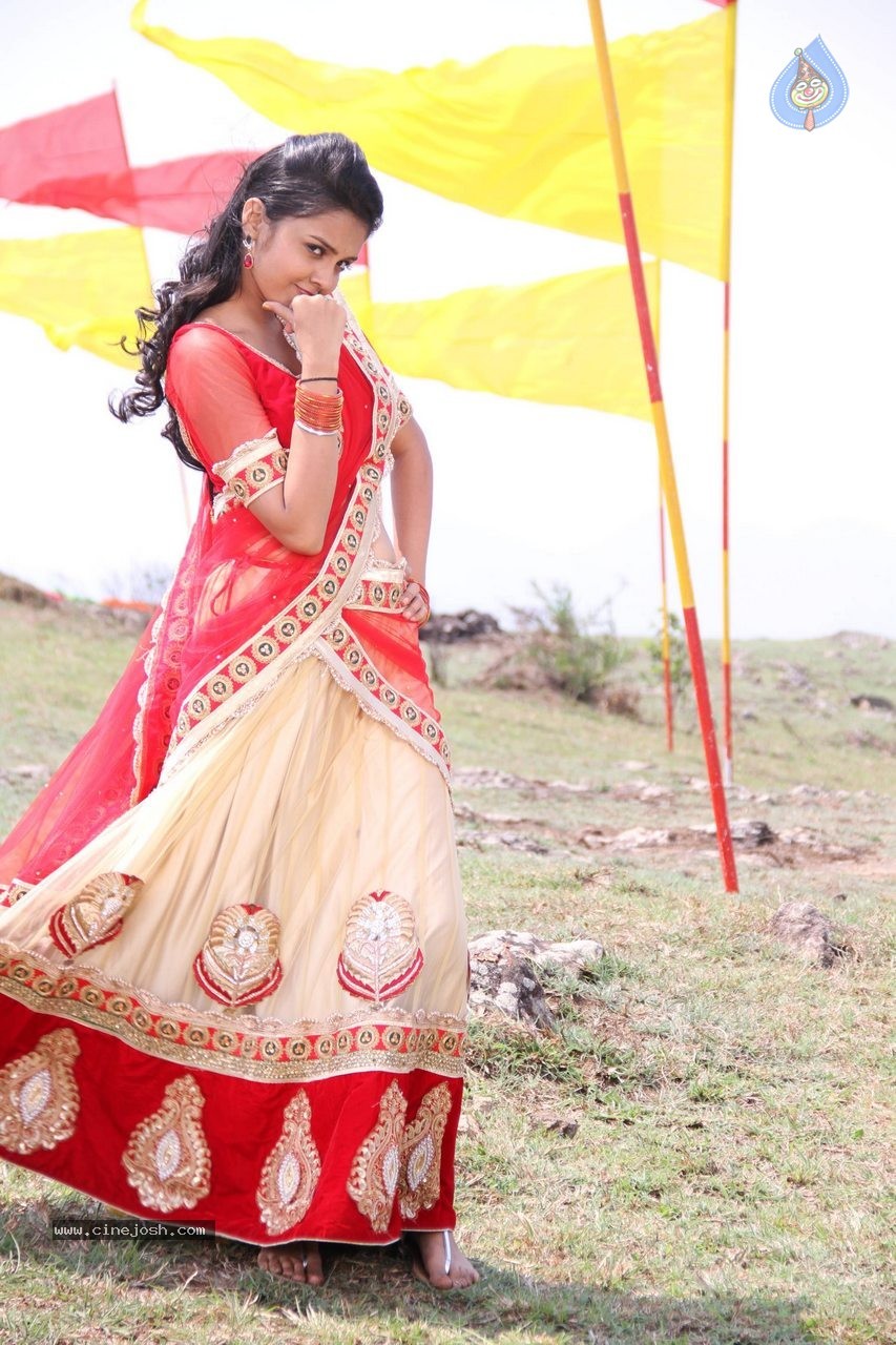 Basthi Movie Stills and Posters - 87 / 128 photos