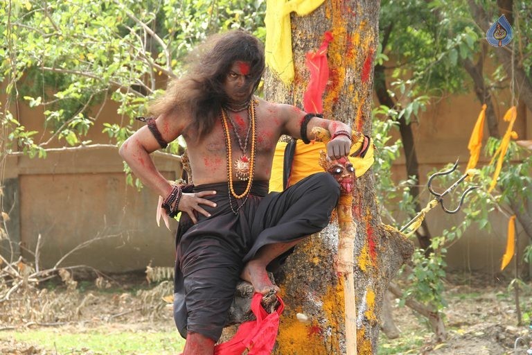 Begumpeta Movie Photos and Posters - 15 / 42 photos