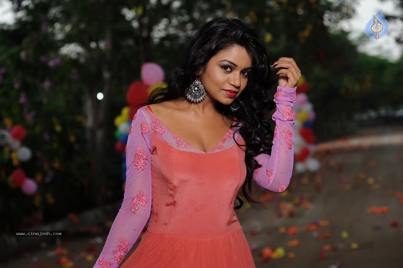 Best Friends Forever Movie Stills - 46 / 112 photos