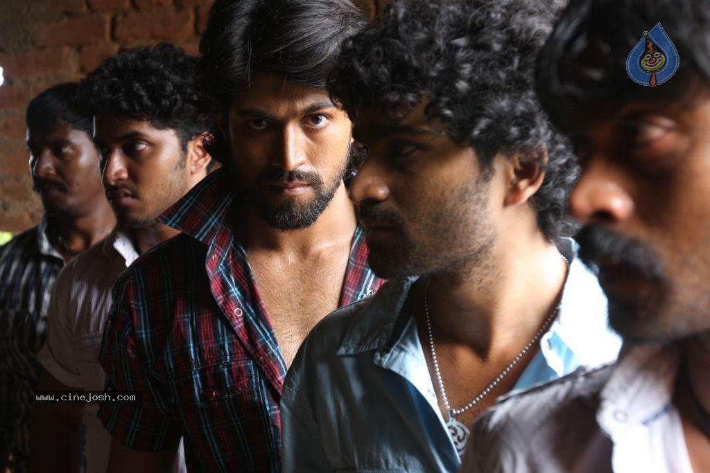 Bhagyanagaram Movie Hot Stills - 26 / 43 photos