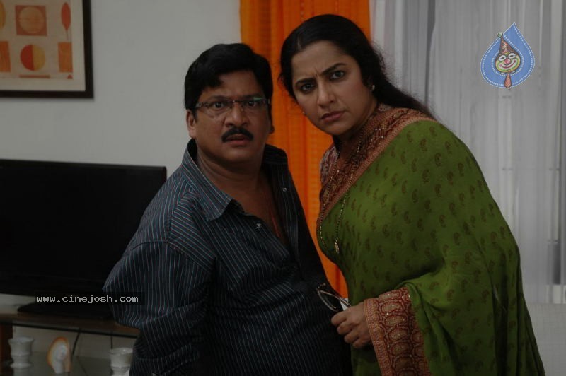 Bhale Mogudu Bhale Pellam Movie Gallery - 37 / 94 photos