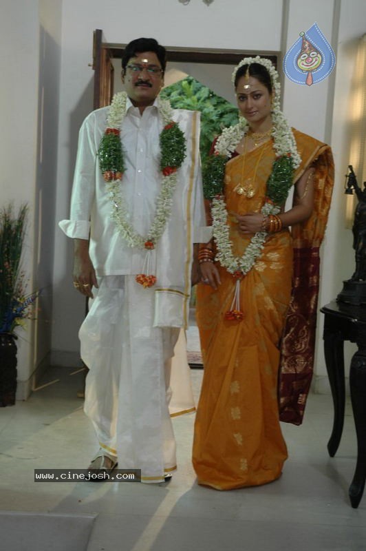 Bhale Mogudu Bhale Pellam Movie Gallery - 68 / 94 photos