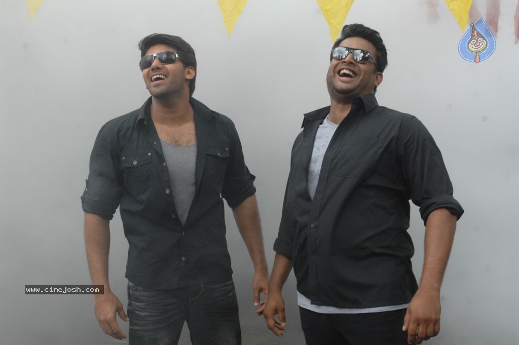 Bhale Thammudu Movie Stills - 11 / 22 photos