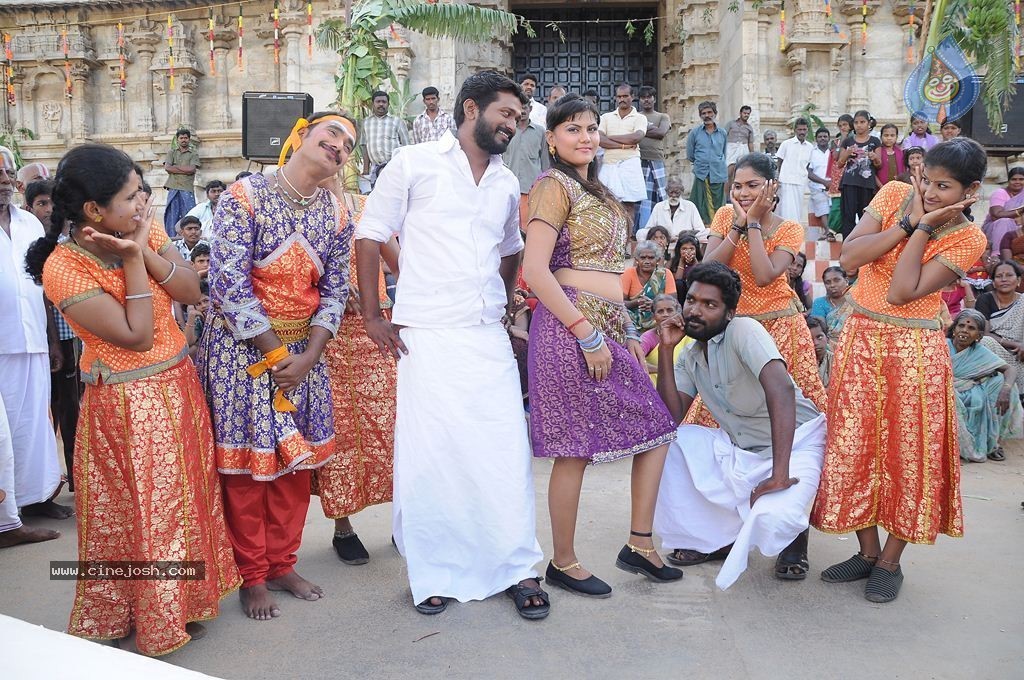 Bharani Tamil Movie Stills - 29 / 44 photos