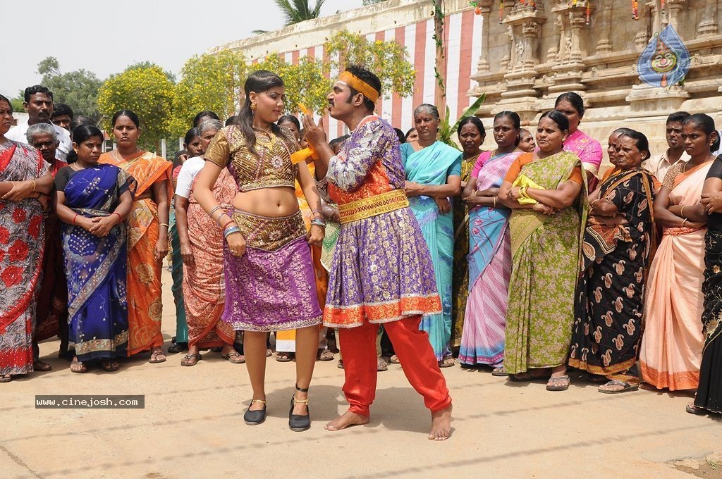 Bharani Tamil Movie Stills - 35 / 44 photos