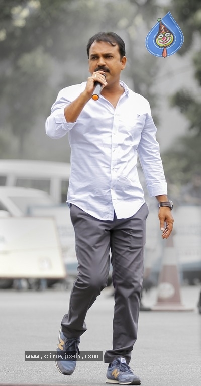 Bharat Ane Nenu Working Stills - 2 / 9 photos