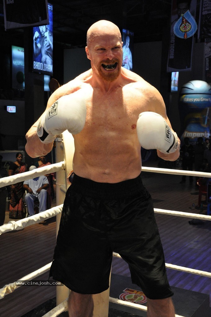 Bhooloham Tamil Movie Stills - 26 / 32 photos