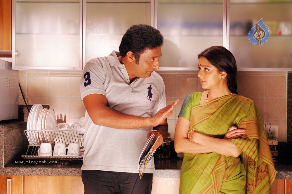 Bhumika Prakash Raj New Movie Stills - 13 / 148 photos
