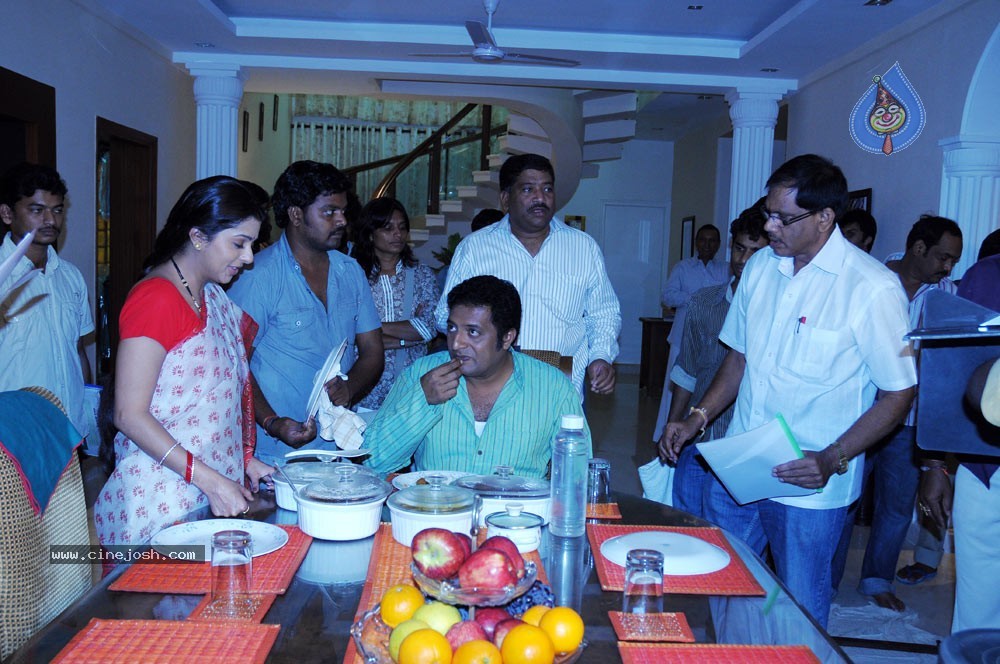 Bhumika Prakash Raj New Movie Stills - 55 / 148 photos