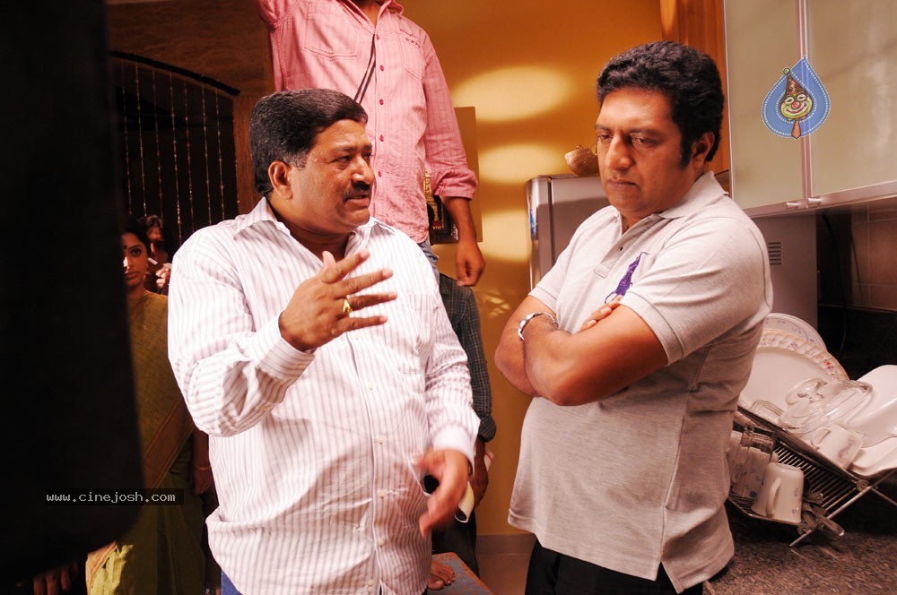 Bhumika Prakash Raj New Movie Stills - 74 / 148 photos