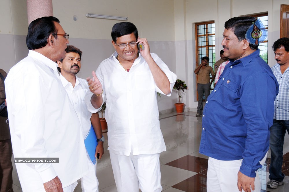 Bhumika Prakash Raj New Movie Stills - 78 / 148 photos