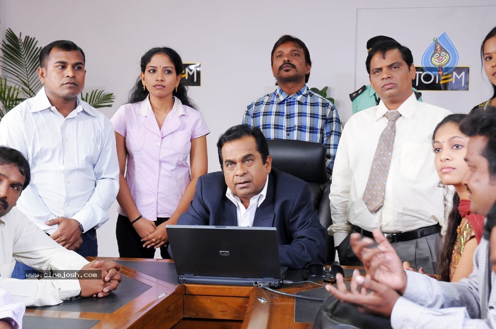 Bhumika Prakash Raj New Movie Stills - 110 / 148 photos