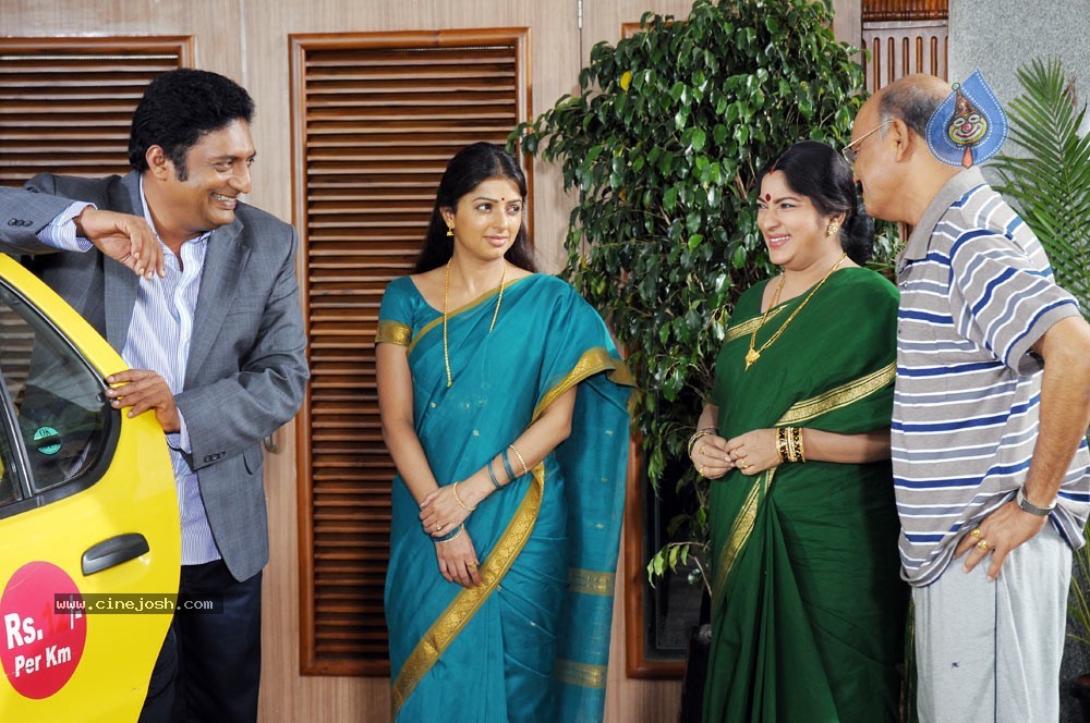 Bhumika Prakash Raj New Movie Stills - 136 / 148 photos