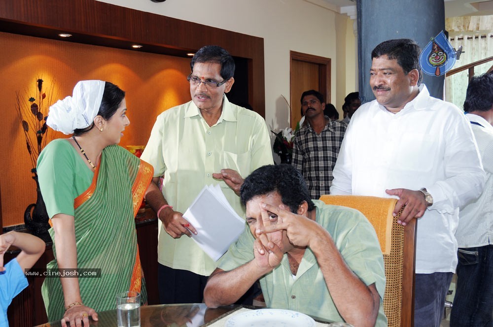 Bhumika Prakash Raj New Movie Stills - 145 / 148 photos
